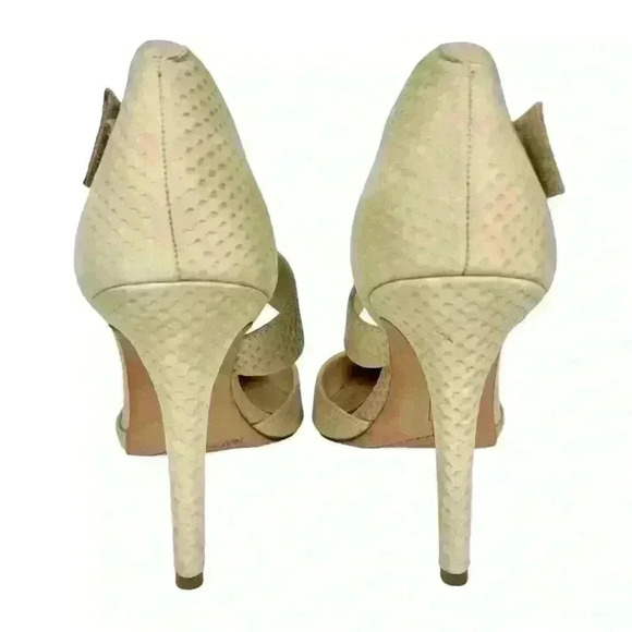 Vince Camuto Carlotte Pointed Toe Leather D'Orsay Pump High Heel Beige Cream  7M - Picture 13 of 17